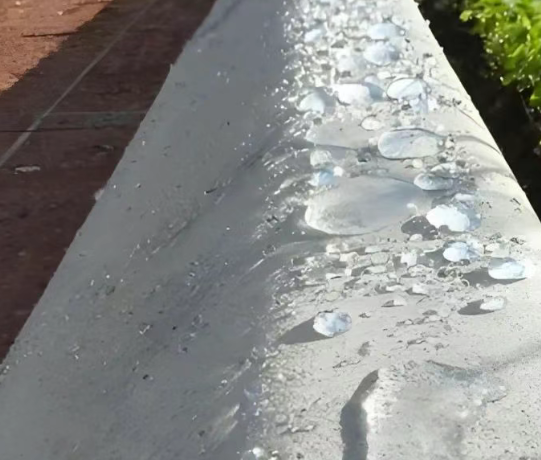 德城硅烷浸渍涂料在混凝土保护中的应用